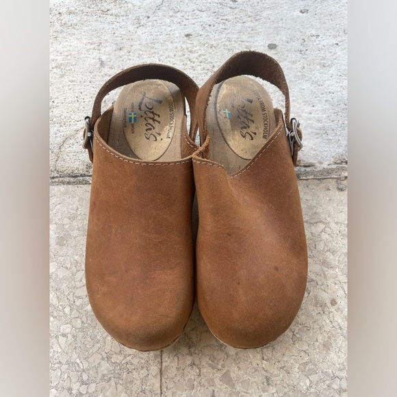 MIA Clogs - Picture 2 of 8